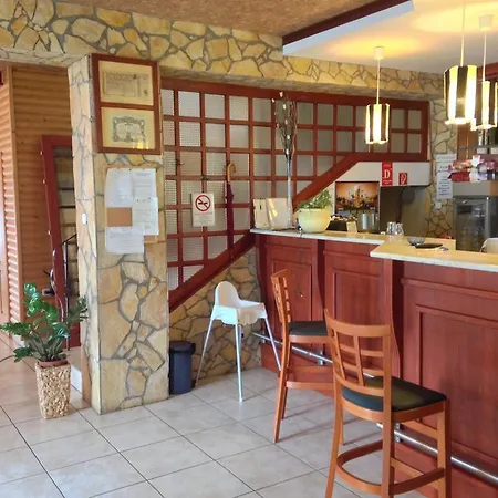 Bed & Breakfast Santos Etterem Es Panzio