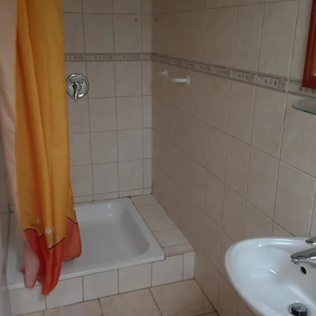 Santos Etterem Es Panzio Bed & Breakfast *