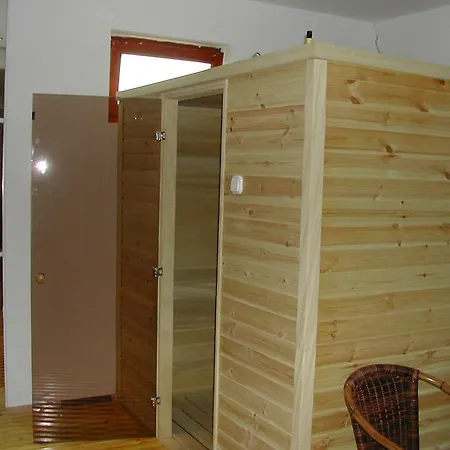 Santos Etterem Es Panzio Bed & Breakfast