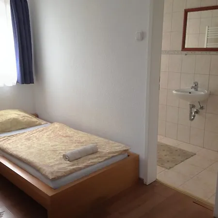 Santos Etterem Es Panzio Bed & Breakfast
