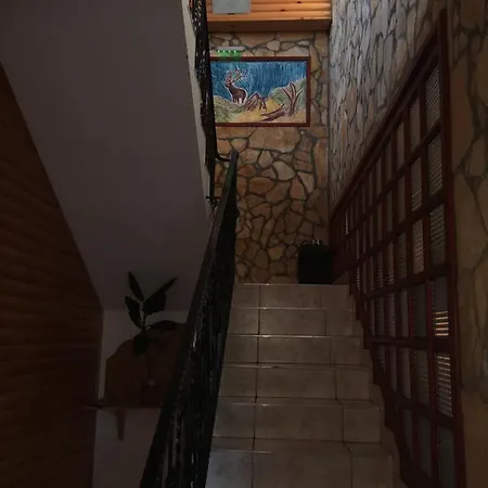 Santos Etterem Es Panzio Bed & Breakfast